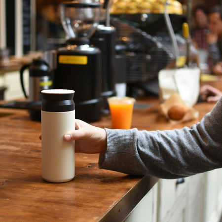 KINTO - TRAVEL Tumbler White gertuvė, 500ml